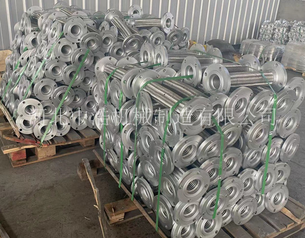 法蘭不（bú）鏽（xiù）鋼軟連接